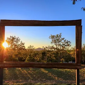  Holiday park Mt Larcom Tourist Park